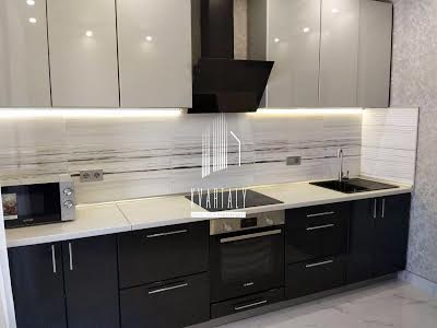 квартира за адресою Драгоманова вул., 10