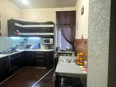 квартира за адресою Металіста вул., 8
