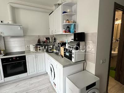 квартира за адресою Салютна вул., 2