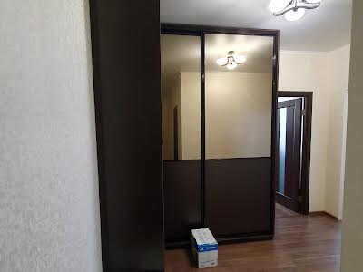 квартира за адресою Анни Ахматової вул., 32/18