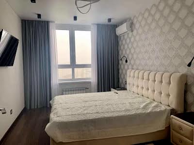квартира за адресою Драгоманова вул., 10