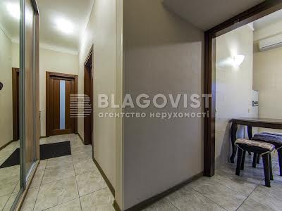 квартира по адресу Кловский спуск, 4