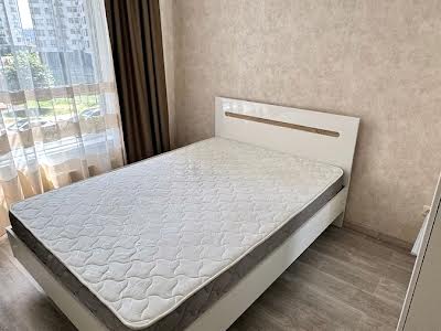 квартира за адресою Київ, Зарічна вул., 3-А