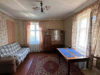 квартира за адресою Сенатора Маккейна, 1