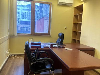 комерційна за адресою Васильківська, 62/64