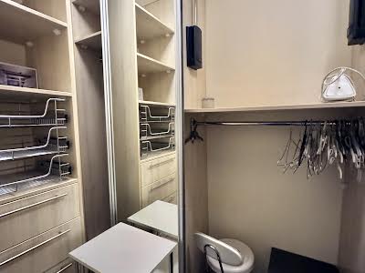 квартира за адресою Дніпровська набережна вул., 19-В
