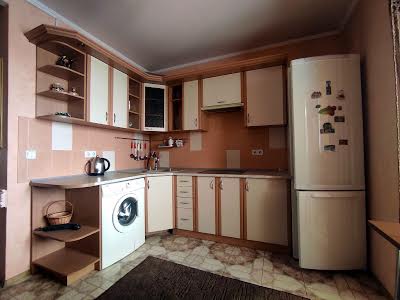 квартира за адресою Федора Ернста вул., 6