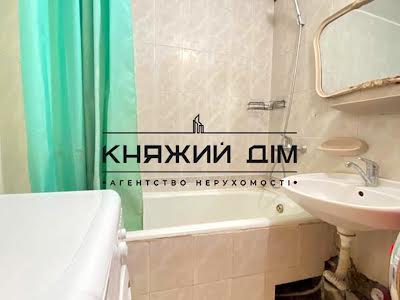 квартира за адресою Лариси Руденко вул., 13