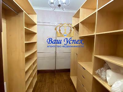 будинок за адресою Берегова вул., 123
