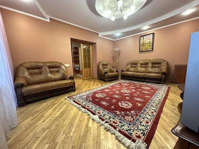 квартира за адресою Прилужна вул., 4/15