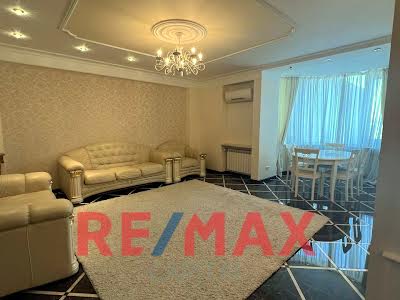квартира за адресою Старонаводницька вул., 4В