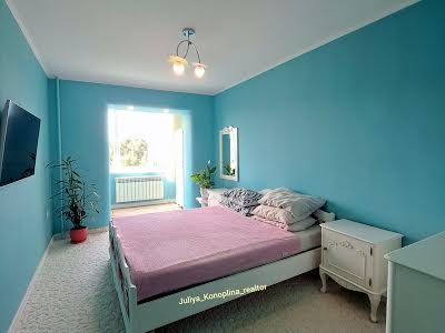 квартира за адресою Янтарна вул., 40