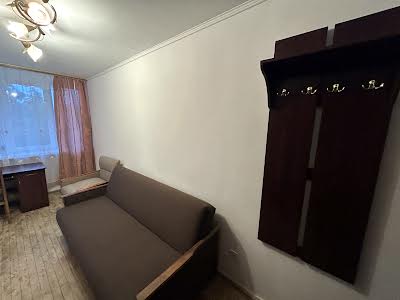 кімната за адресою Орлина вул., 8а