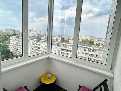 квартира за адресою Дніпровська набережна вул., 1-А