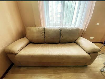 квартира за адресою Авіаконструктора Антонова вул., 8