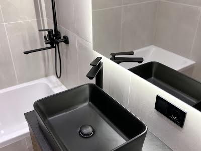 квартира за адресою Молодіжна вул., 8