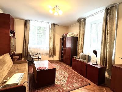 квартира за адресою Михайла Коцюбинського вул., 11