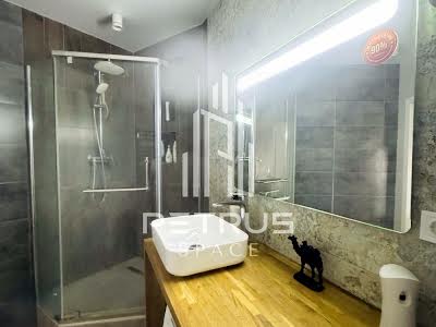 квартира за адресою Софії Русової вул., 3