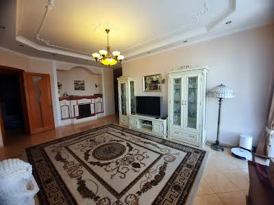 квартира по адресу Кловский спуск, 5