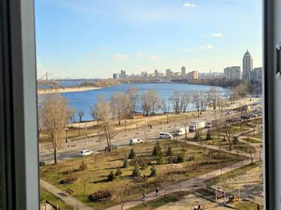 квартира по адресу Приречная ул., 5
