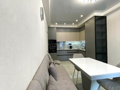 квартира за адресою Михайла Максимовича вул. (Онуфрія Трутенка), 28-Е