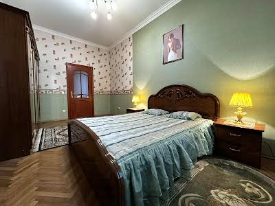 квартира по адресу Гетьмана Дорошенко ул. (Жовтневая), 71