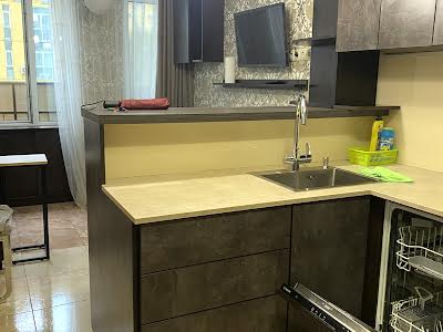 квартира за адресою Регенераторна вул., 4