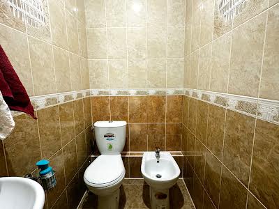 квартира за адресою Гольдбергівська вул. (1-ї Кінної Армії), 9