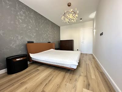 квартира за адресою Дніпровська набережна вул., 18А