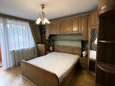квартира за адресою Валерія Лобановського просп. (Червонозоряний), 18