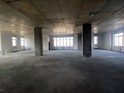 комерційна за адресою Лугова, 13ж