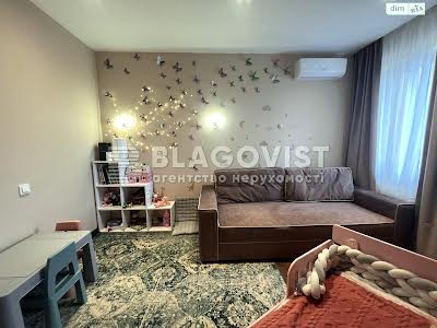 квартира за адресою Новопольова вул., 2корп2