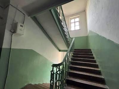 квартира за адресою Утьосова вул., 13