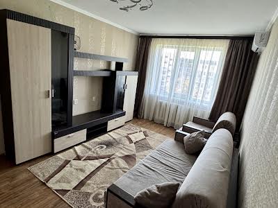 квартира за адресою Райдужна вул., 17-А
