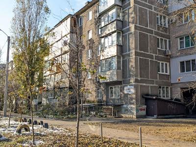 коммерческая по адресу Калиновая ул., 68