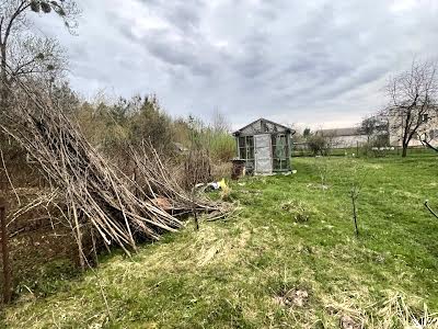 участок по адресу с. Зубра, 