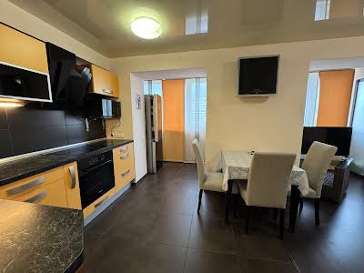 квартира за адресою Слави бульв., 21
