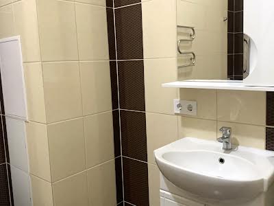 квартира за адресою Ревуцького вул., 9
