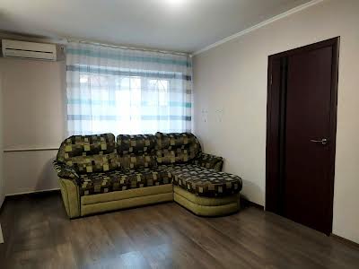 квартира за адресою Івана Нечуя-Левицького вул. (Каруни), 76б