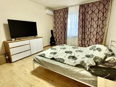 квартира за адресою Ревуцького вул., 54