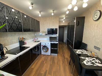 квартира за адресою Слави бульв., 7