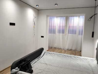 квартира по адресу Тополя-3 ул., 57