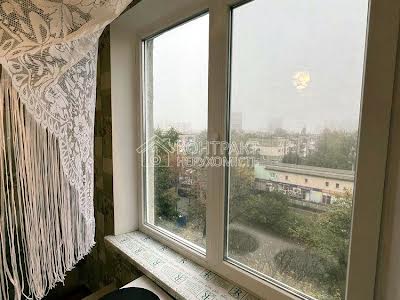 квартира за адресою Каденюка вул., 14