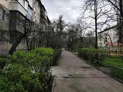 квартира по адресу Строителей ул., 19