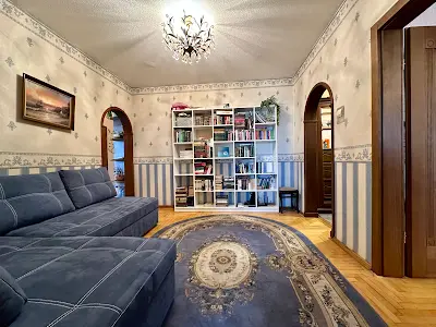 квартира по адресу Ревуцкого ул., 44