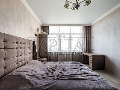 квартира за адресою Авіаконструктора Ігоря Сікорського вул. (Танкова), 4-Б