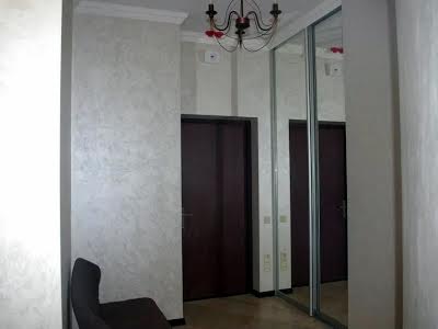 квартира по адресу Василия Тютюнника ул. (Анрі Барбюса), 37/1