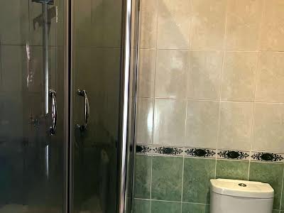 будинок за адресою Патріарха Володимира Романюка вул. (Жовтнева), 9