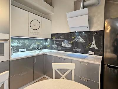 квартира за адресою Регенераторна вул., 4