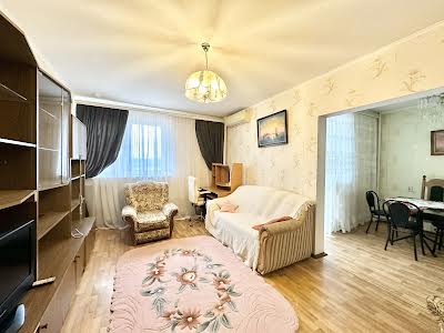 квартира за адресою Героїв Крут вул. (12 Квітня), 78